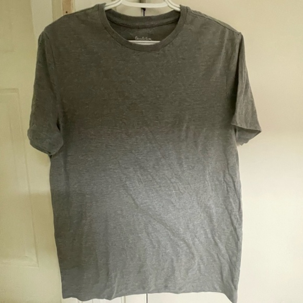 Goodfellow & co grey shirt size medium
